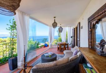 Havre au dessus de la mer has Balcony rooms