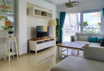 Garden View Two Bedroom Apartment in Caesar Resort & SPA, Long Beach allows 18 year olds to book a room