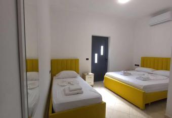 Hotel Eno has Balcony rooms