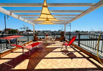 Clementina House allows 18 year olds to book a room