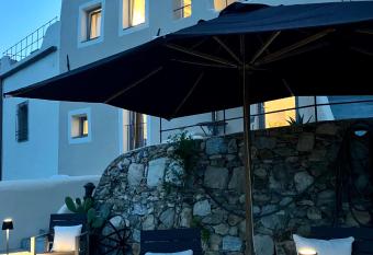 Il Contado allows 18 year olds to book a room