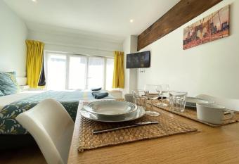 Coeur Massy M10 Rer BC 600m - Orly20 min has Balcony rooms