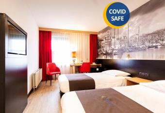Bastion Hotel Dordrecht Papendrecht allows 18 year olds to book a room
