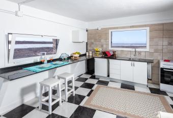 Vista Paraiso has Balcony rooms