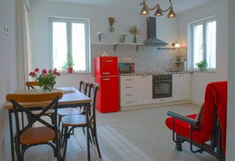 SWEET SMILE has Balcony rooms