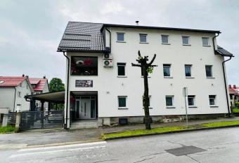 Apartmani LU&LO has Balcony rooms