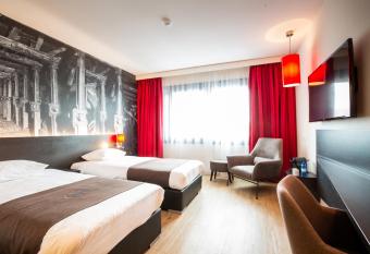 Bastion Hotel Geleen allows 18 year olds to book a room
