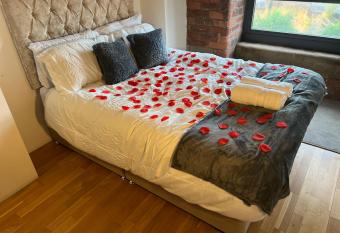 Bluebell Apartments allows 18 year olds to book a room