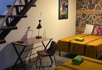 Casa Santiago de los Caballeros allows 18 year olds to book a room