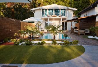 River Breeze House has Balcony rooms