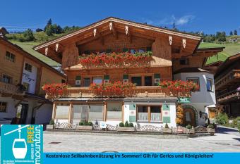 Petererhof allows 18 year olds to book a room