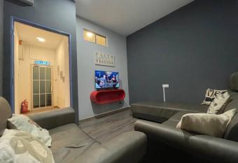                      -          Semporna Town Homestay-Summer Home has Balcony rooms