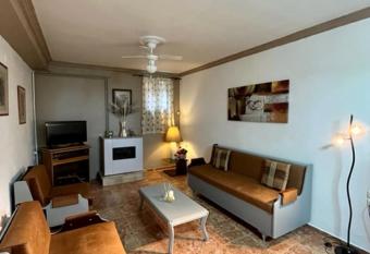 Ria Apartment has Balcony rooms