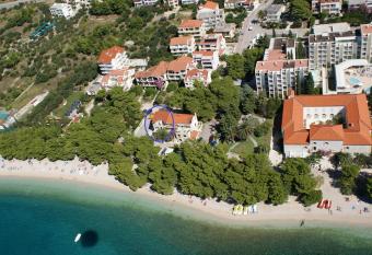 One more time Tu  epi allows 18 year olds to book a room