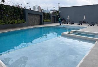 Modern pent house apartment, close to everything allows 18 year olds to book a room