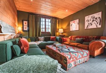 The Fat Fox Lodge, Morzine allows 18 year olds to book a room