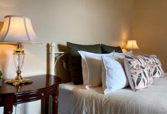 The Beechworth Conservatory allows 18 year olds to book a room