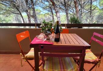 Arboriamar allows 18 year olds to book a room