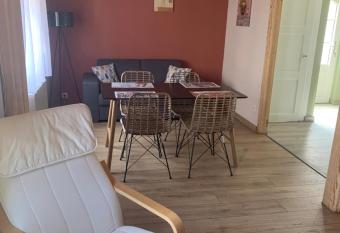 Chez Georges et Rosa has Balcony rooms