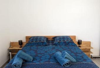 Superbe appartement    Arles has Balcony rooms