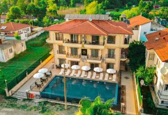 Hotel Burcali has Balcony rooms