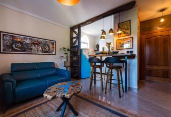 Mario allows 18 year olds to book a room