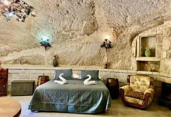 Cueva rom  ntica - Jacuzzi allows 18 year olds to book a room