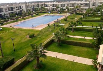 Magnifique villa avec piscine priv  e dans une r  sidence s  curis  e has Balcony rooms