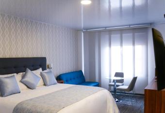 Hotel Cacique Real has Balcony rooms