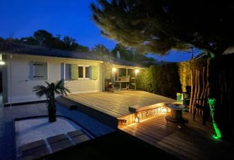 Chalet appartement au bord du bassin d   Arcachon has Balcony rooms