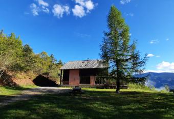 Refuge de Roncharel allows 18 year olds to book a room