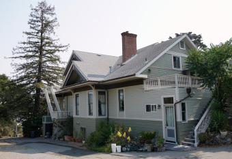 Marin Edwardian Mansion w/ San Francisco Bay Views has Balcony rooms