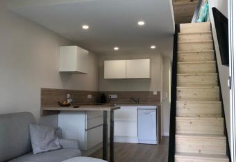 Bel appartement terrasse dans r  sidence 3* avec piscines has Balcony rooms