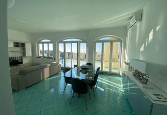 Terrazza Villa Hibiscus has Balcony rooms