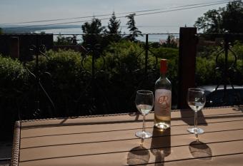 Martour-h  z has Balcony rooms