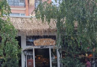 Vromos Guest House has Balcony rooms