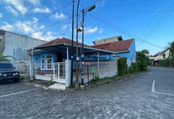 DU1 Homestay Jogja has Balcony rooms