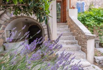 Casa Angelo has Balcony rooms