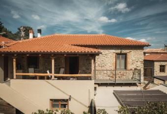 Acropolis Mystra Guesthouse has Balcony rooms