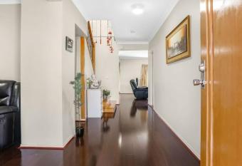 Deluxe Double Room with private shower has Balcony rooms