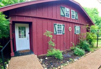 Oak Crest     Mountain Chalet/#9 allows 18 year olds to book a room