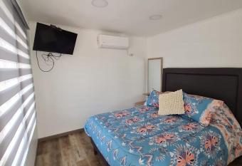 Loft 2 con tinaja para pareja allows 18 year olds to book a room