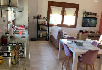 Acogedora casa de campo,muy c  moda has Balcony rooms