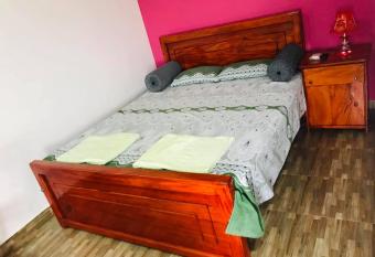 Sadisi Guest House has Smoking rooms