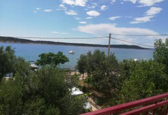 Apartment Vesna Barbat has Balcony rooms