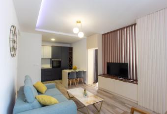 Penthouse 32 SS2 has Balcony rooms