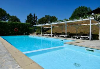 Farmhouse with swimming pool in Casale Marittimo surrounded by greenery has Balcony rooms