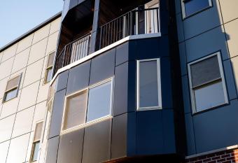 (null) has Balcony rooms