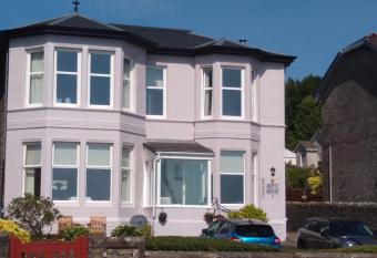 Douglas Park Guest House allows 18 year olds to book a room