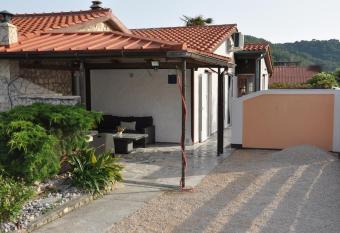 Villa Strauss has Balcony rooms